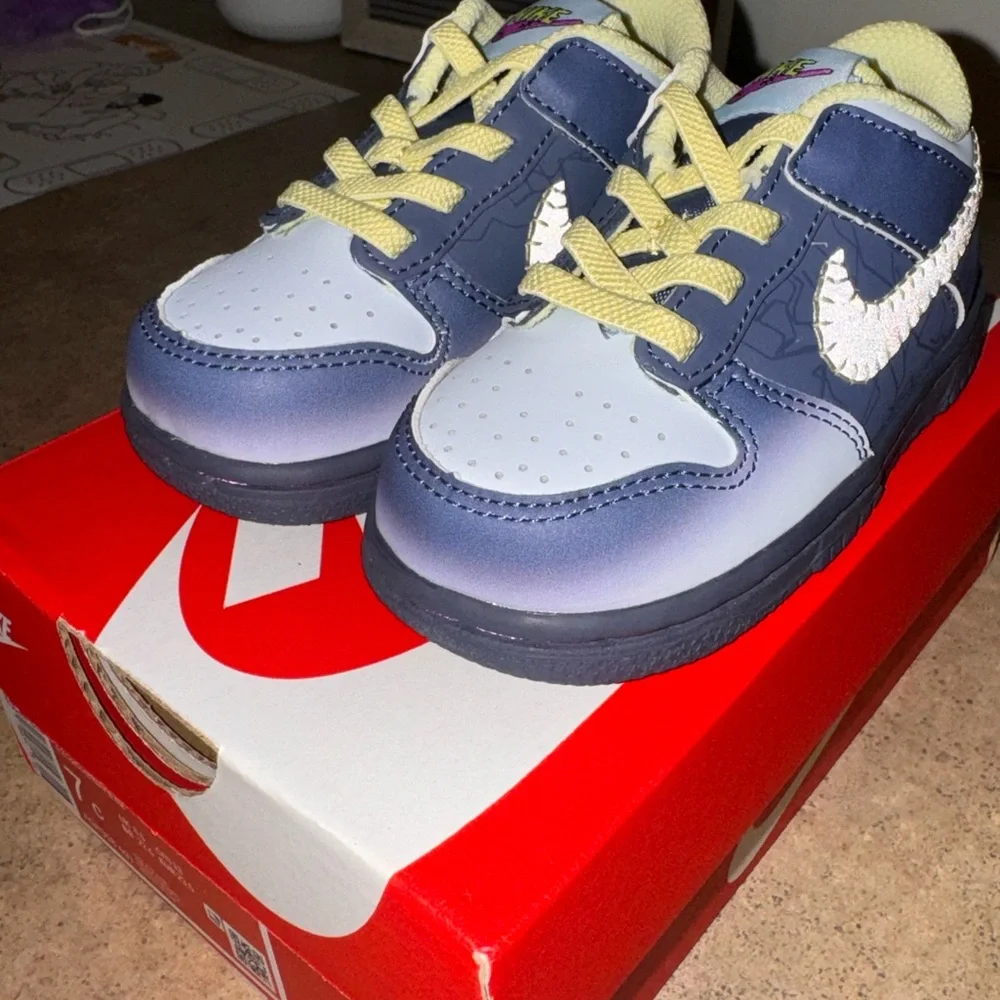 Brand New Nike Dunk Low BT - Picture 2 of 3